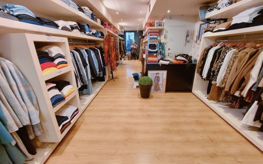 **VENDU** Maison de commerce idéalement située-à rénover