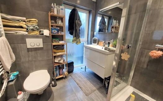 **VENDU**MAISON 3 FAÇADES IDÉALEMENT SITUÉE