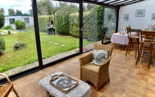 **VENDU**Bel-étage 3 ch, garage, véranda, jardin, fort potentiel