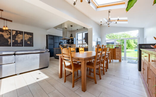 F.O à partir de 460.000€ Maison 441 m² 6 chambres avec piscine